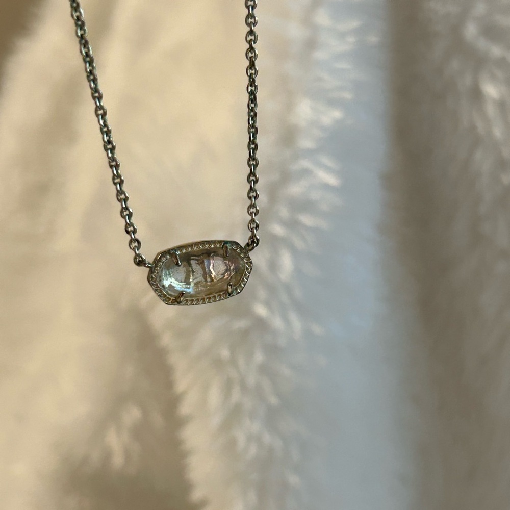 Kendra Scott Silver Necklace with Clear pendant.